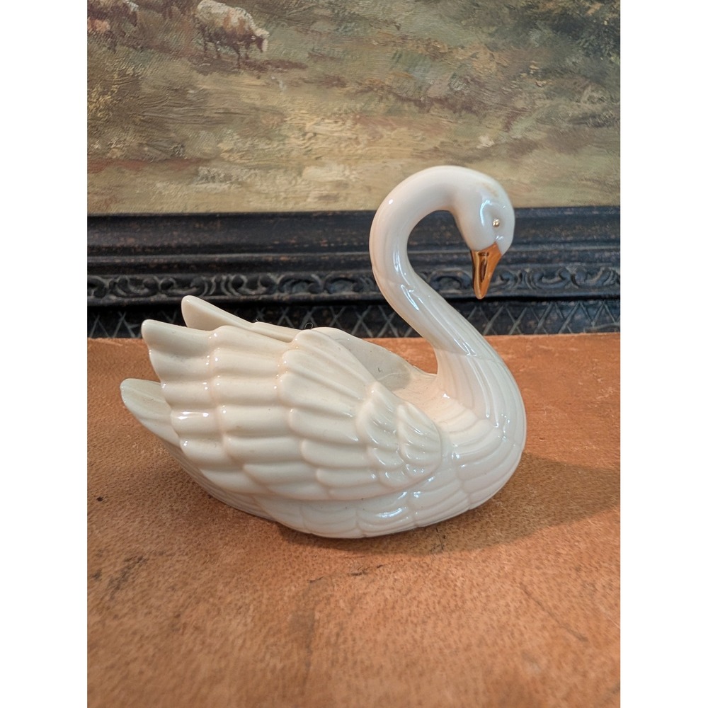 Lenox Ivory Fine China Swan Figurine 24K Gold Trim Beak Handcrafted 3x2.5